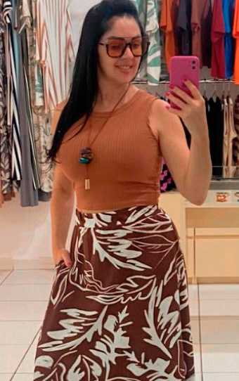 Cropped alongado Karina Cor Marrom Nescau